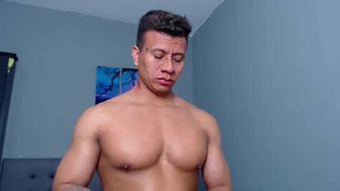 Snapshot of lothbrok_strong chatting on December 31, 12:32 am lothbrok online show from December 31, 12:32 am