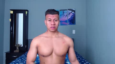 Snapshot of lothbrok_strong chatting on January 3, 9:26 pm lothbrok online show from January 3, 9:26 pm