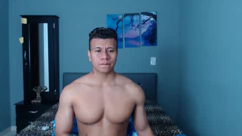 Snapshot of lothbrok_strong chatting on February 14, 9:53 pm lothbrok online show from February 14, 9:53 pm