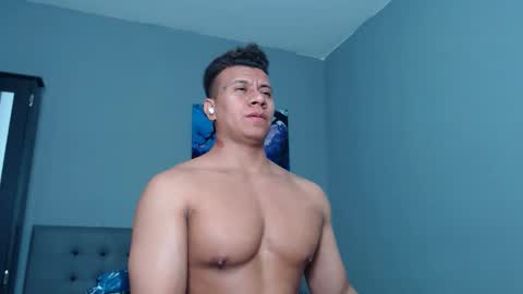 Snapshot of lothbrok_strong chatting on September 24, 12:47 am lothbrok online show from September 24, 12:47 am