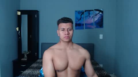 Snapshot of lothbrok_strong chatting on October 17, 9:50 pm lothbrok online show from October 17, 9:50 pm