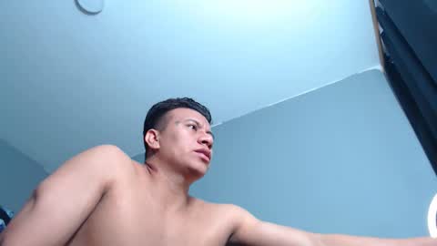 Snapshot of lothbrok_strong chatting on November 29, 10:13 pm lothbrok online show from November 29, 10:13 pm