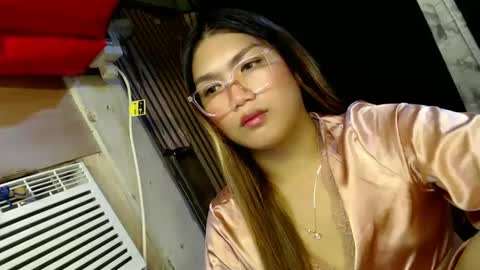 Snapshot of louheart chatting on January 3, 11:57 am Sweet online show from January 3, 11:57 am