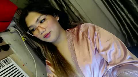 Snapshot of louheart chatting on February 24, 2:51 am Sweet online show from February 24, 2:51 am