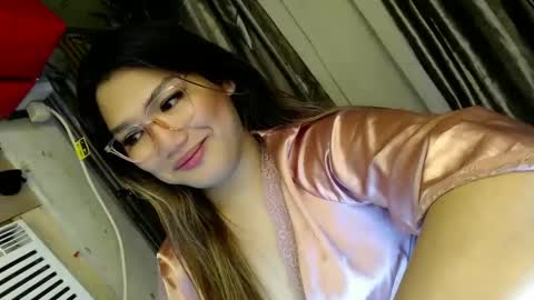 Snapshot of louheart chatting on February 24, 5:54 am Sweet online show from February 24, 5:54 am