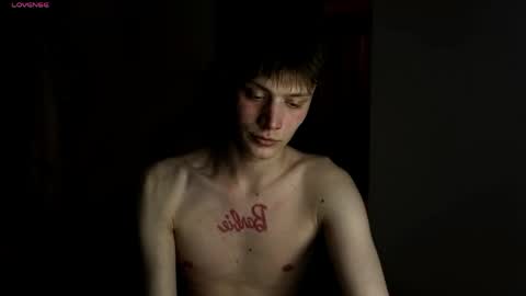 louie_evans online show from April 25, 6:27 pm