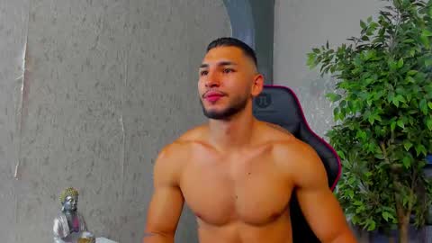 Snapshot of louis_connor chatting on September 28, 3:28 pm Louis online show from September 28, 3:28 pm