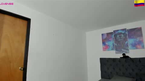 louis_marley_ online show from December 16, 11:50 pm