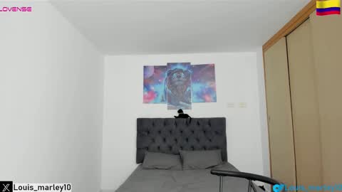 louis_marley_ online show from February 12, 9:54 pm