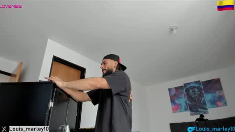 louis_marley_ online show from February 20, 4:25 pm