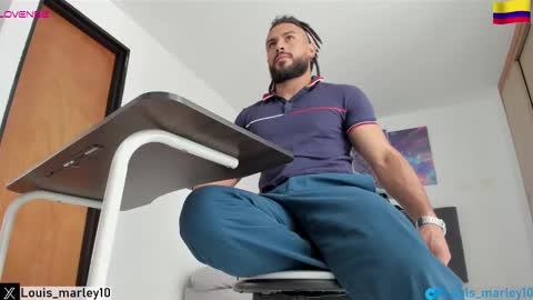 louis_marley_ online show from March 3, 4:46 pm