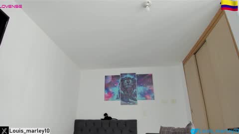 louis_marley_ online show from October 2, 4:14 pm