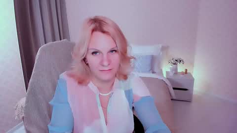 Louisa online show from December 14, 10:56 am