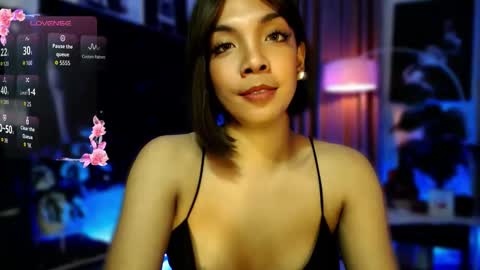 Snapshot of louisassy chatting on November 15, 2:31 am Louisa online show from November 15, 2:31 am