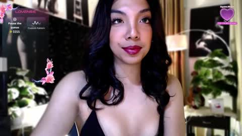 Snapshot of louisassy chatting on November 26, 2:34 am Louisa online show from November 26, 2:34 am