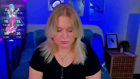 Loise online show from November 12, 8:52 pm