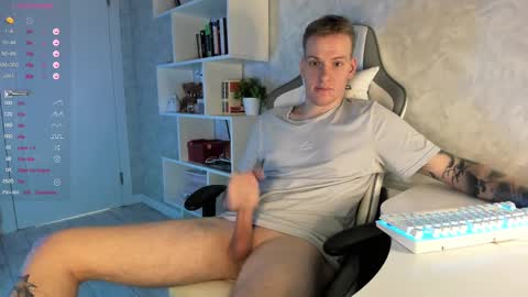 Snapshot of louisjafferson chatting on February 26, 5:17 pm Louis online show from February 26, 5:17 pm