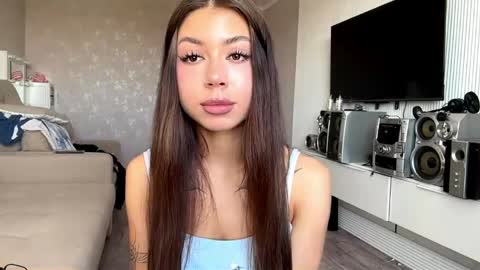 Flora online show from April 18, 7:23 am