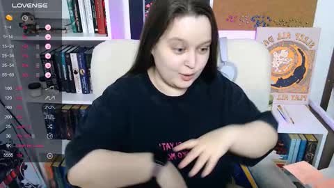 Mia  online show from February 25, 3:32 pm