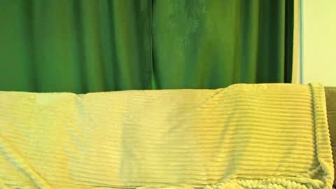 Snapshot of love_attation chatting on October 30, 3:08 am Cute face online show from October 30, 3:08 am