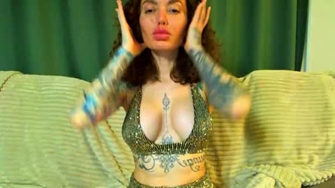 Cute face online show from March 21, 12:43 pm