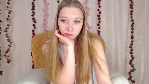 love bella  online show from December 4, 9:51 am