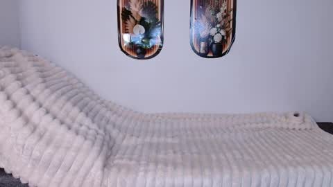 love bella  online show from April 2, 12:19 am