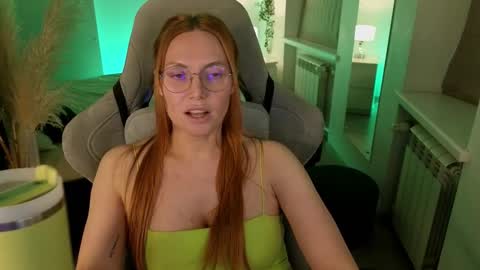 Snapshot of love_call chatting on February 21, 11:44 am love_call online show from February 21, 11:44 am