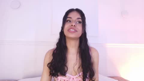 Snapshot of love_cameron chatting on December 16, 7:30 pm Cam online show from December 16, 7:30 pm