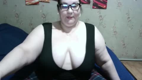 Snapshot of love_milanna chatting on February 19, 2:44 am Milana online show from February 19, 2:44 am