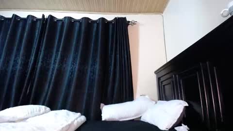 niahh online show from April 15, 2:29 am