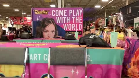 Snapshot of love_raquel_xo chatting on December 6, 10:41 pm Raquel Love online show from December 6, 10:41 pm