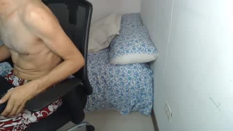 Andys and mary online show from April 9, 1:38 am