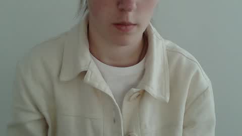 Snapshot of love_vivian chatting on November 12, 1:33 pm Vivian online show from November 12, 1:33 pm