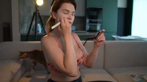 love you to123 online show from September 30, 9:14 am