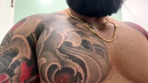 loveathickbitch online show from September 21, 9:05 pm