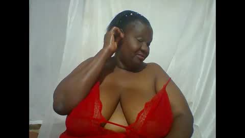 Snapshot of lovebigmelon chatting on October 4, 10:30 pm Lynn online show from October 4, 10:30 pm