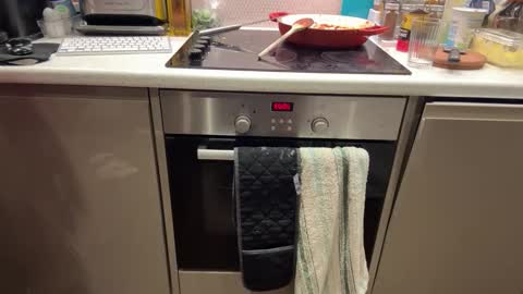 Snapshot of lovecelinexo chatting on October 31, 7:04 pm Celine online show from October 31, 7:04 pm