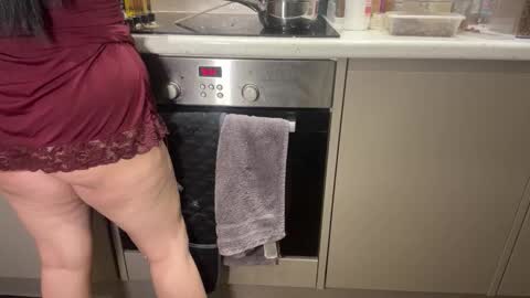 Snapshot of lovecelinexo chatting on November 7, 6:30 pm Celine online show from November 7, 6:30 pm