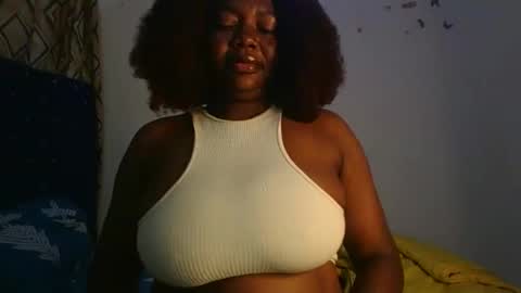 Snapshot of lovecumsluttie chatting on October 4, 6:44 am mila online show from October 4, 6:44 am