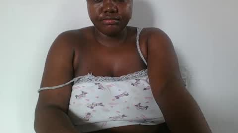 Snapshot of lovecumsluttie chatting on December 14, 1:05 pm mila online show from December 14, 1:05 pm