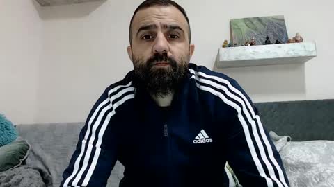 loveivat80 online show from December 6, 6:37 am