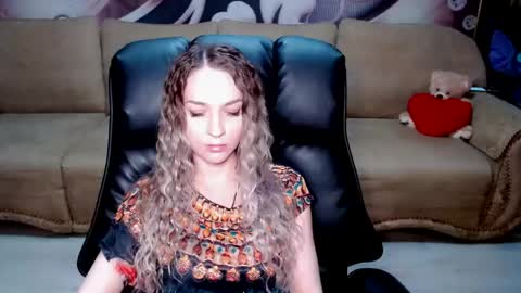 Snapshot of lovellymalina chatting on April 29, 3:16 pm private open online show from April 29, 3:16 pm