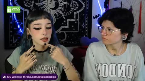 Snapshot of lovelockedlips chatting on December 2, 3:34 am Alex Violet online show from December 2, 3:34 am