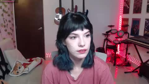 Cassie online show from October 1, 8:15 pm