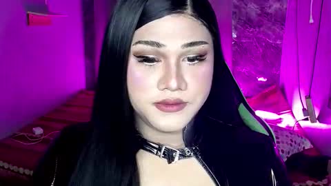 lovely_coleen online show from November 24, 1:11 pm