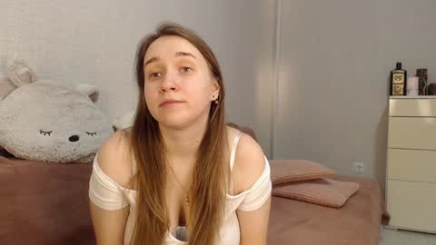 Snapshot of lovely_hayley chatting on December 9, 10:30 pm Lovely Hayley online show from December 9, 10:30 pm