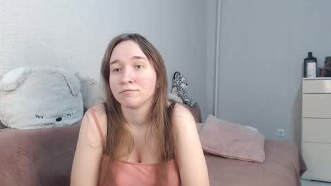 Snapshot of lovely_hayley chatting on October 19, 10:10 pm Lovely Hayley online show from October 19, 10:10 pm