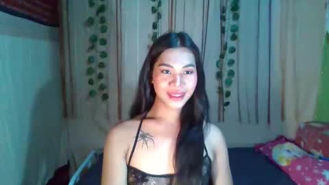 lovely_krizzy online show from November 25, 11:43 am