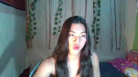 lovely_krizzy online show from November 26, 11:22 am